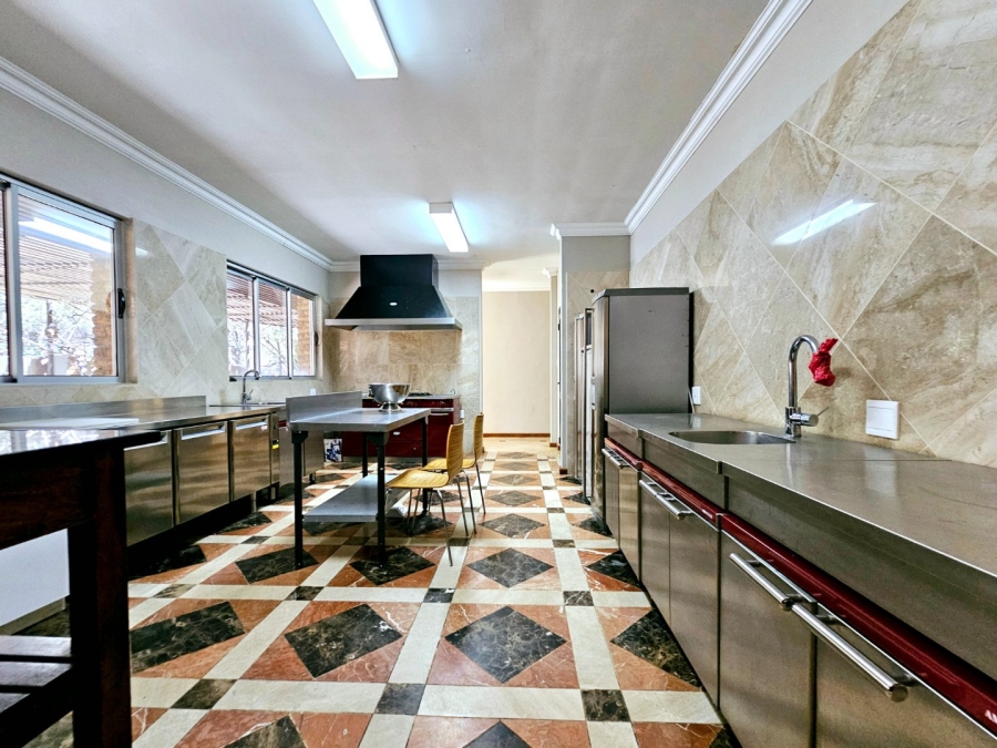 8 Bedroom Property for Sale in Waverley Free State